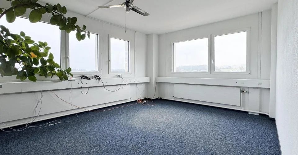 Des bureaux lumineux au dernier étage !