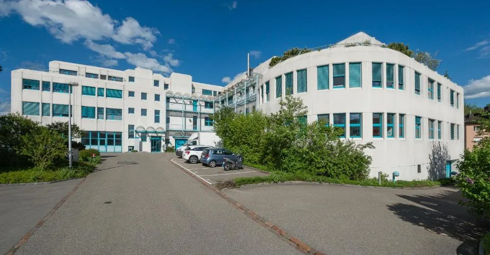 Des bureaux lumineux au dernier étage !