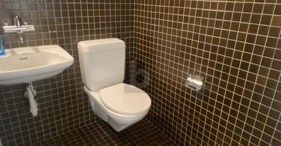 MODERN AN TOP LAGE