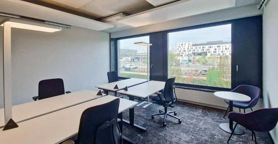 Privater Büroraum für 5 in Regus Spoom Oerlikon