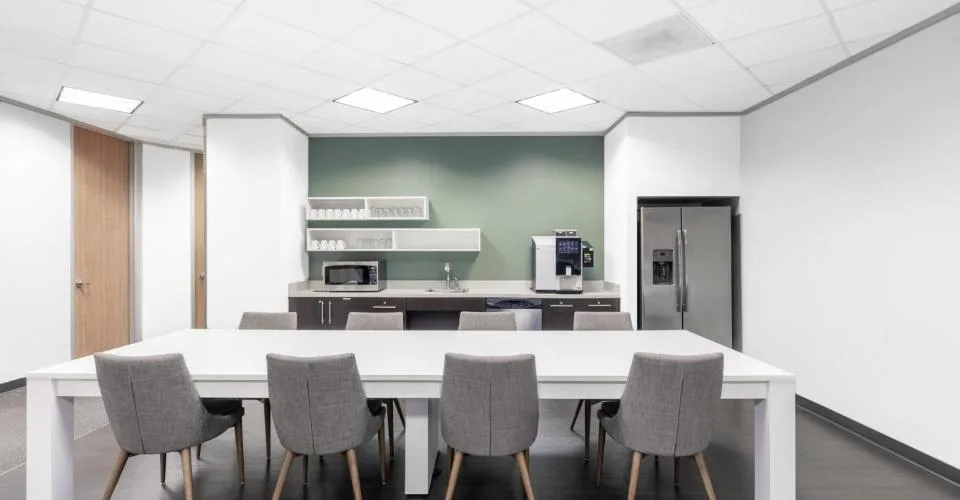 Privater Büroraum für 3 in Regus Spoom Glattpark