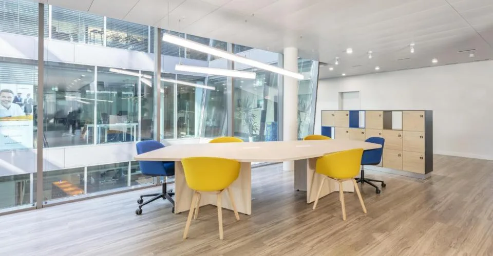 Privater Büroraum für 3 in Regus Business Park