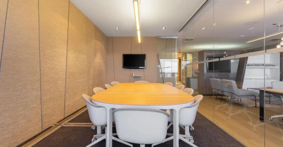 Privater Büroraum für 3 in Regus Spoom Green City, Manegg