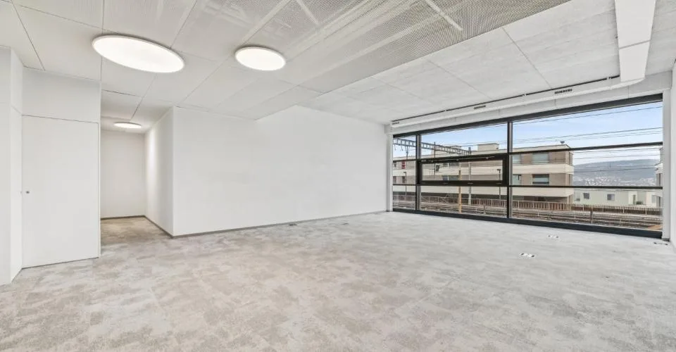 Espace commercial moderne dans un emplacement central