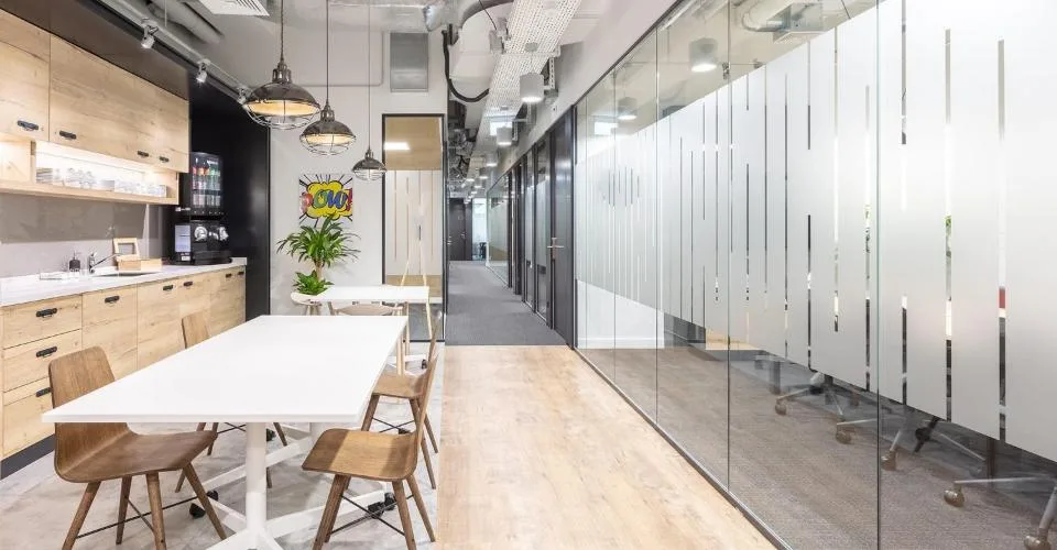 Privater Büroraum für 5 in Regus Main Station