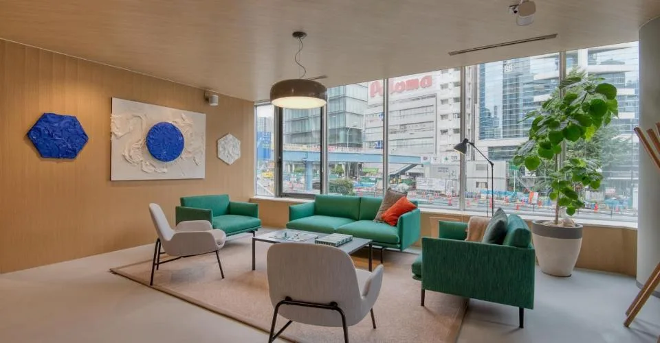 Eigener Schreibtisch in Spaces R2 Tower