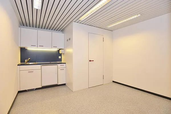 Pratique - espace de bureau à l'emplacement en haut