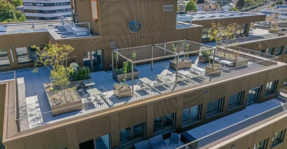 500 m2 de nouveaux bureaux climatisés avec vue directe sur le vol