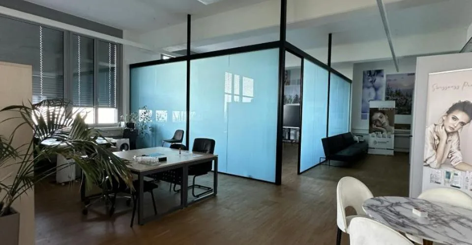 Des bureaux recherchent des locataires