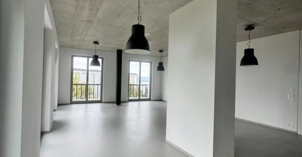 Inspirierende Büro- und Atelierräume mit Seesicht in repräsentativer Liegenschaft