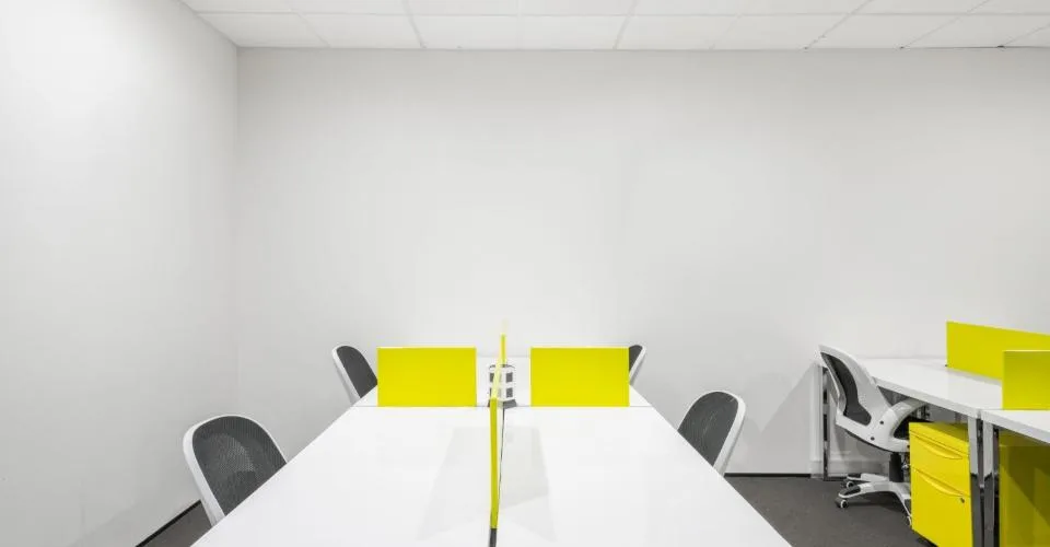 Eigener Schreibtisch in Regus Spoom Glattpark
