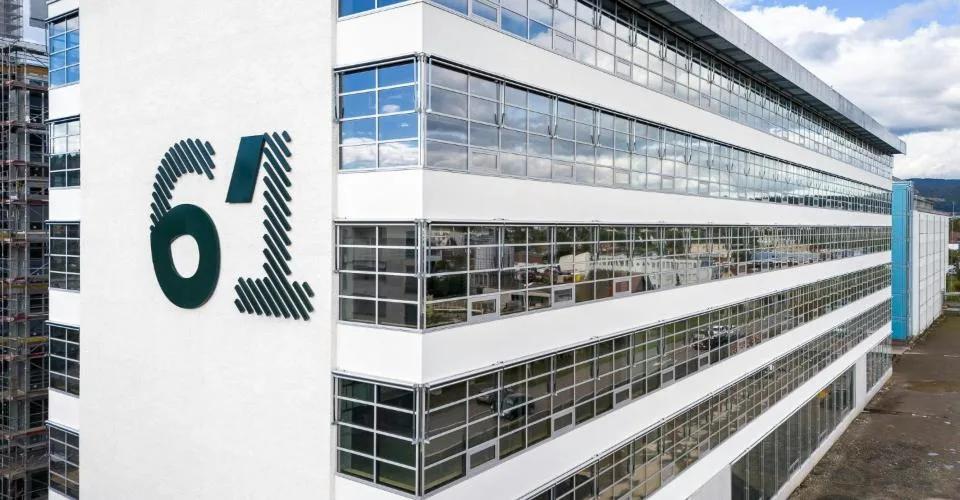 Bureau moderne (mixte) et espace commercial dans la nouvelle zone Zwhatt à partir de 300 m2