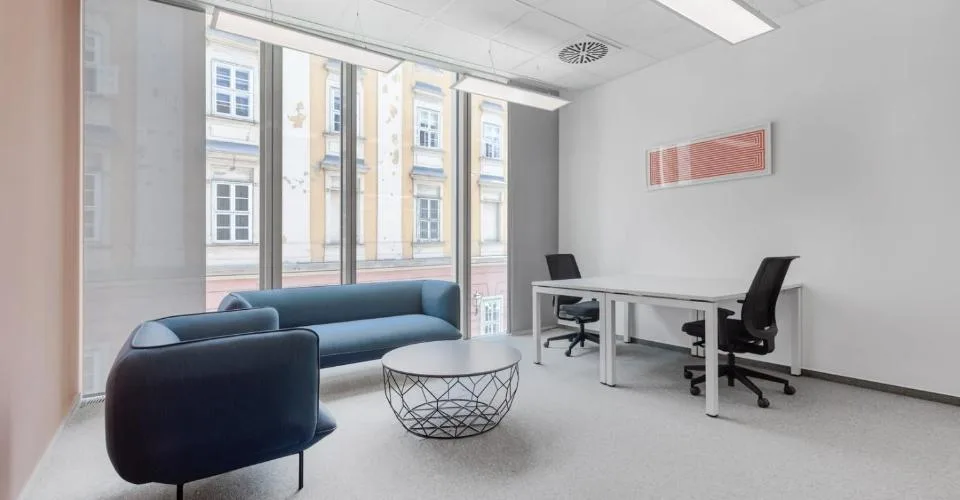 Büroräume für 3 in Spaces R2 Tower