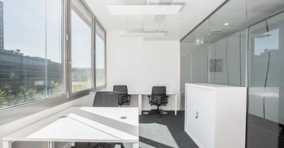 Eigener Schreibtisch in Regus Business Park
