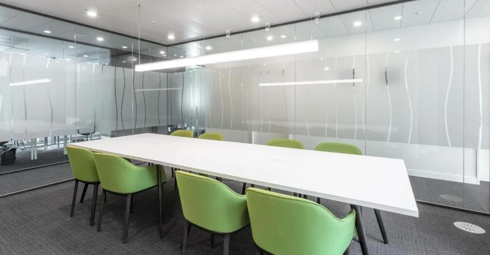 Eigener Schreibtisch in Regus Business Park
