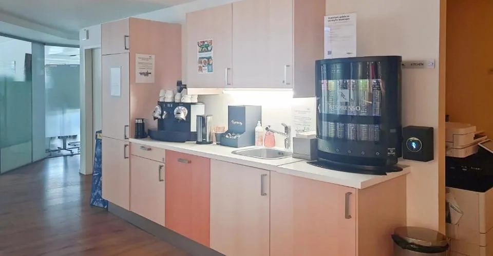 Privater Büroraum für 3 in Regus City Old Town