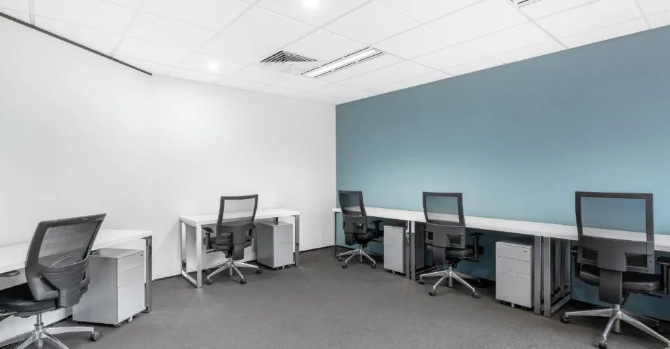 Privater Büroraum für 3 in Regus Spoom Kriens