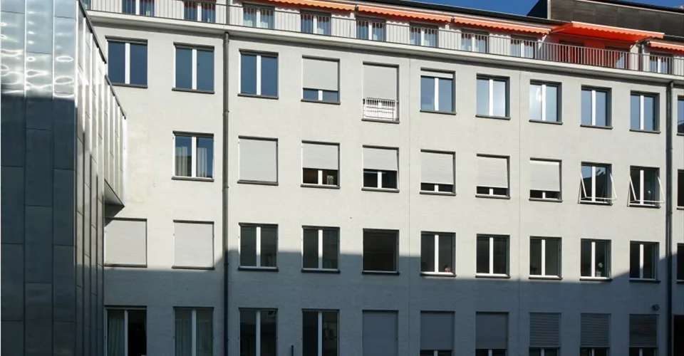 Première location - bureau/cabinet près de la gare et de la rivière Reuss