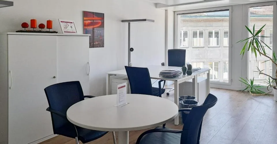 Bureau privé pour 1 personne à Regus City Old Town
