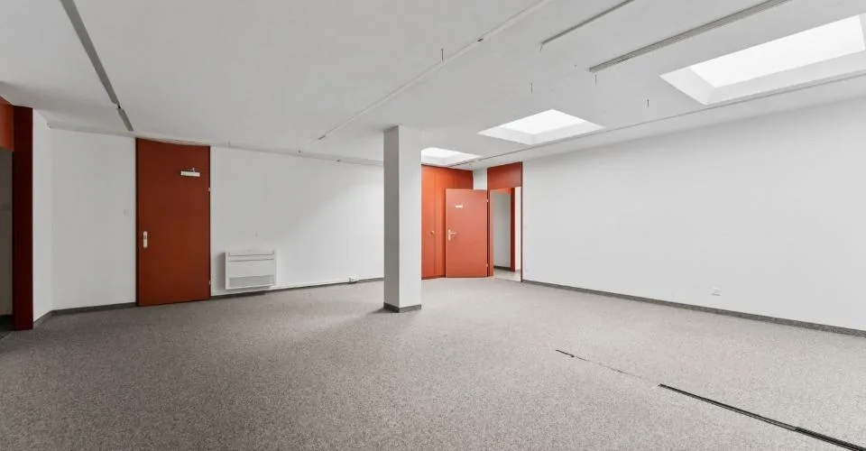 Flexible Büroflächen mit Entwicklungspotenzial an zentraler Lage