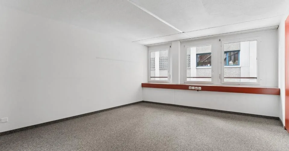 Flexible Büroflächen mit Entwicklungspotenzial an zentraler Lage
