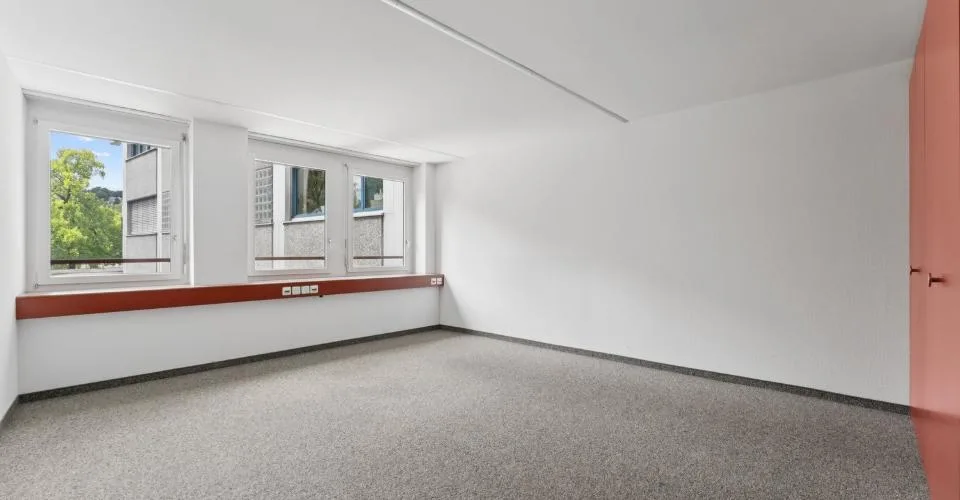 Flexible Büroflächen mit Entwicklungspotenzial an zentraler Lage