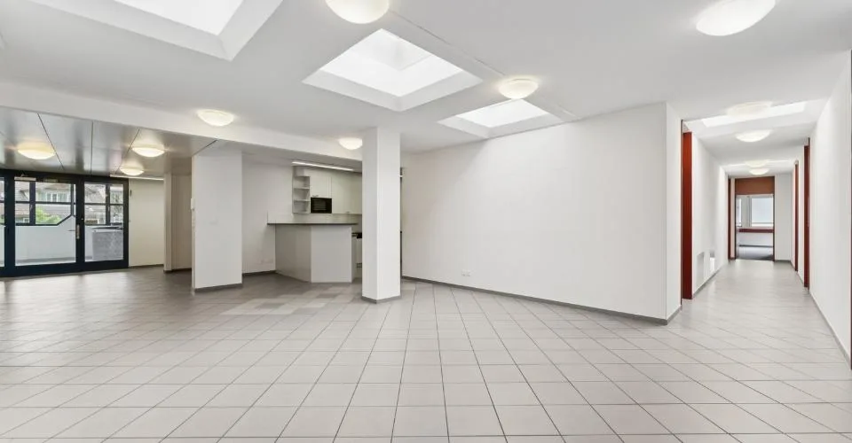 Flexible Büroflächen mit Entwicklungspotenzial an zentraler Lage
