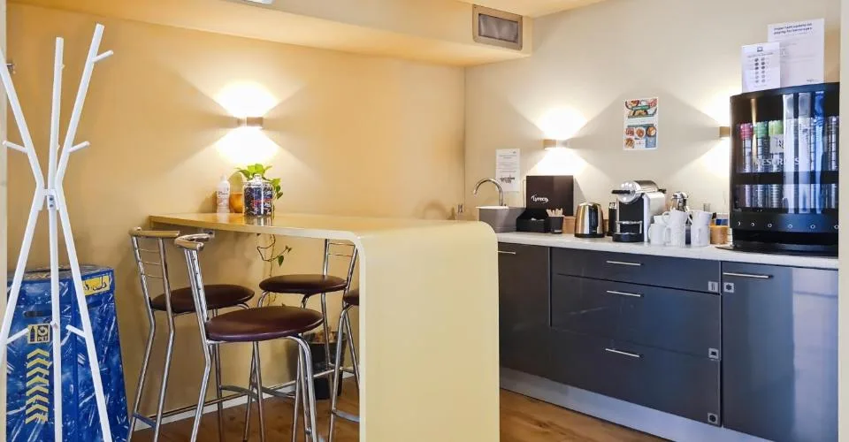 Privater Büroraum für 5 in Regus City Old Town