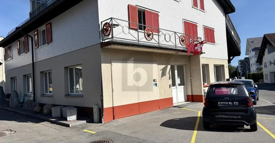 FRISCH RENOVIERT, GROSSZÜGIG & VIELSEITIG NUTZBAR
