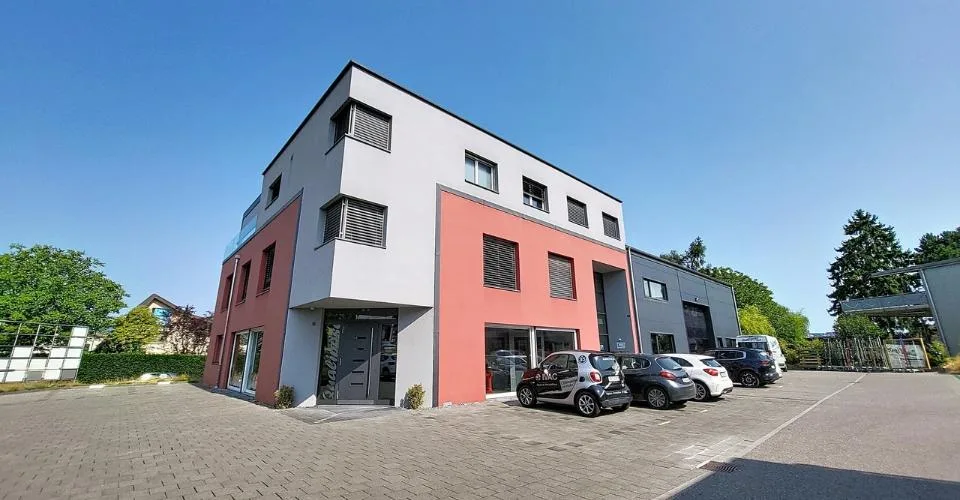 Locaux commerciaux - bureaux d'env. 220 m2 à Estavayer-le-Lac - FR