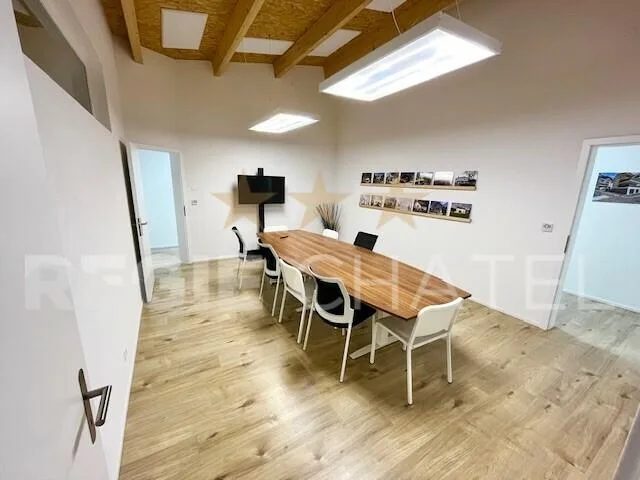 Spacieux open space à louer (2 bureaux)