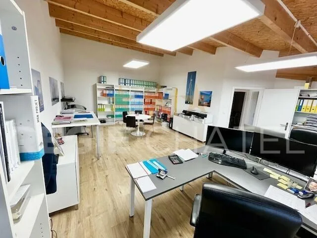 Spacieux open space à louer (2 bureaux)