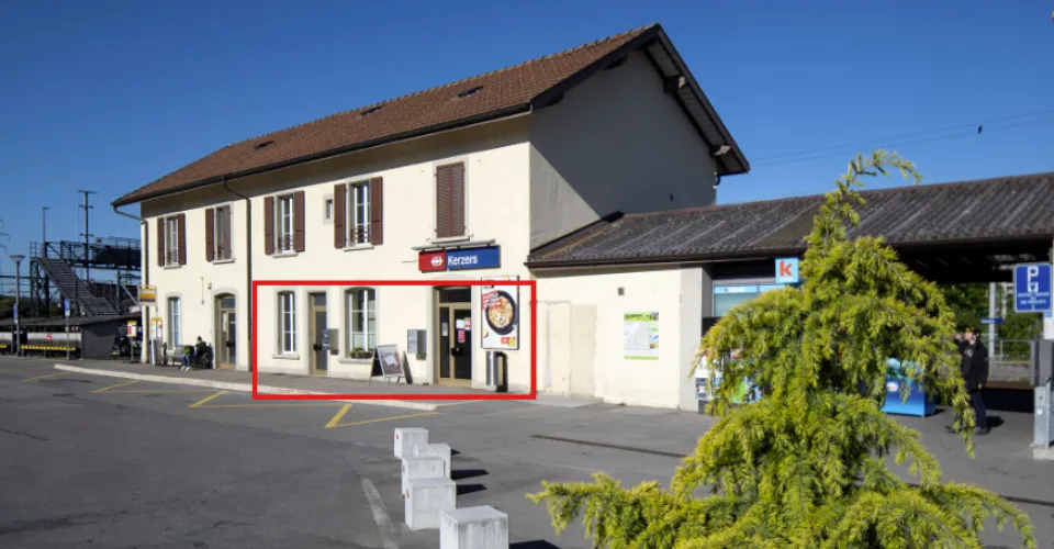 Espace de bureaux récemment rénové à la gare de Kerzers