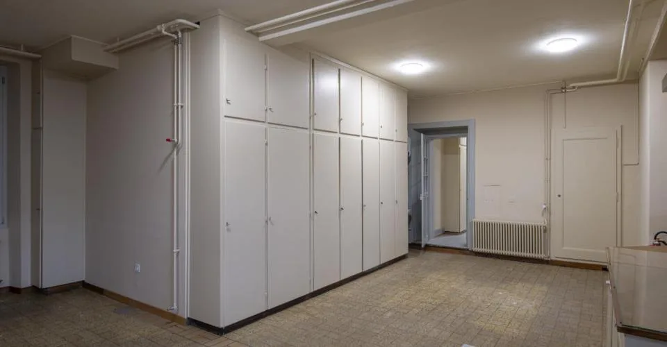 Espace de bureaux récemment rénové à la gare de Kerzers