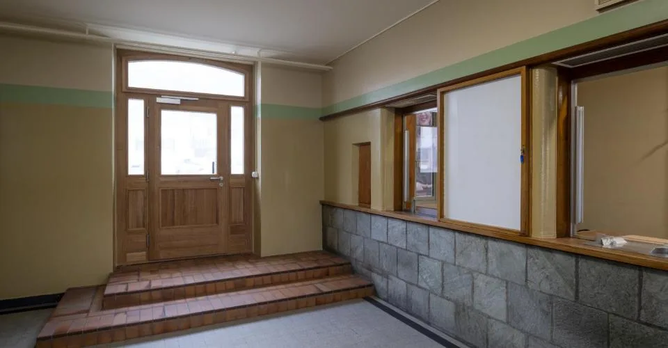Espace de bureaux récemment rénové à la gare de Kerzers