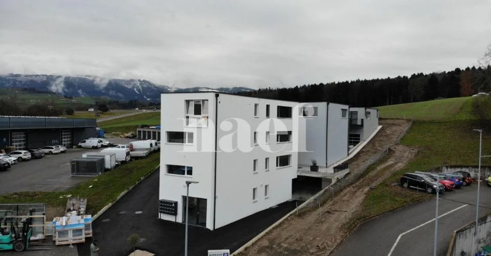 Bureaux et dépôts commerciaux neufs dans la ZI de Rossens