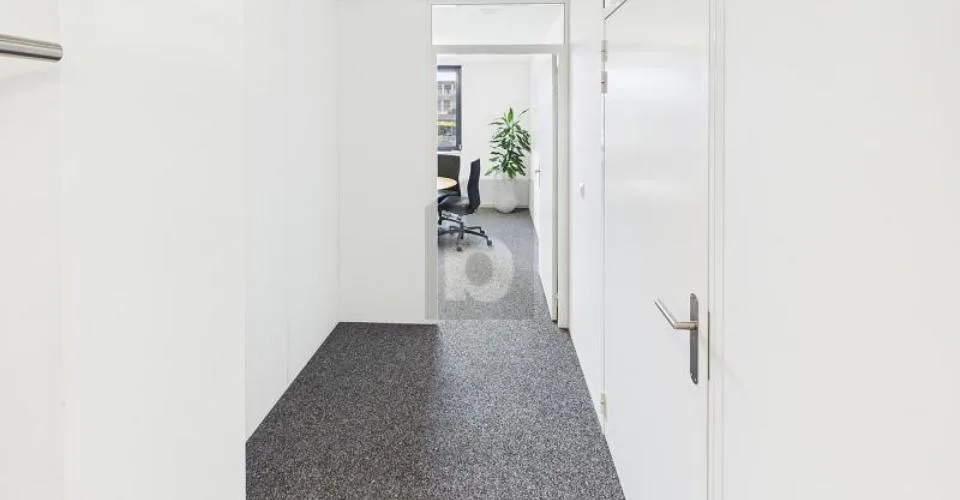 ZENTRAL , MODERN UND GROSSZÜGIG