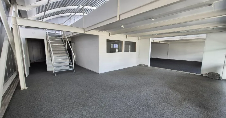 Surface de bureaux attractive & climatisée dans la zone industrielle André-Piller