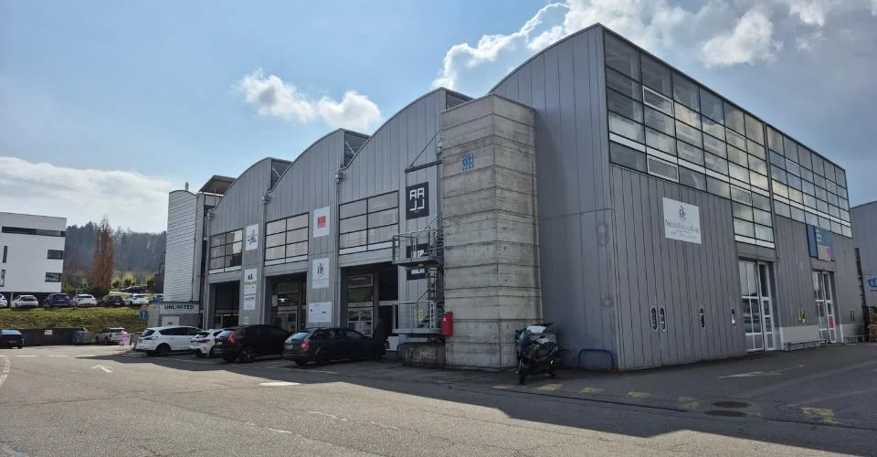 Surface de bureaux attractive & climatisée dans la zone industrielle André-Piller