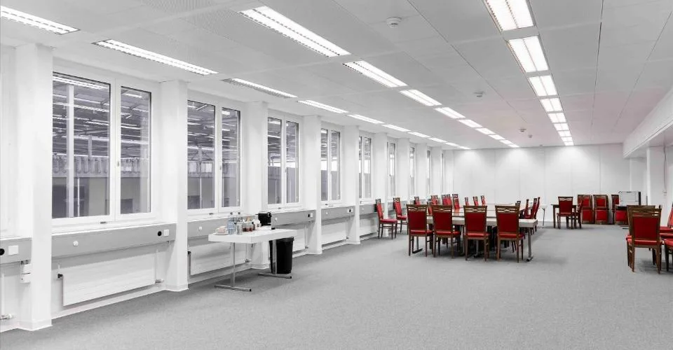 Surface de bureaux agrandie de 135 à 1500 m2 - sur le site Riverside à Zuchwil