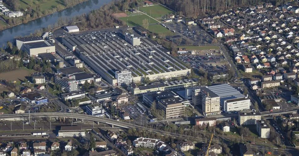 Surface de bureaux agrandie de 135 à 1500 m2 - sur le site Riverside à Zuchwil