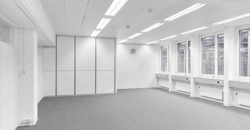 Surface de bureaux agrandie de 135 à 1500 m2 - sur le site Riverside à Zuchwil