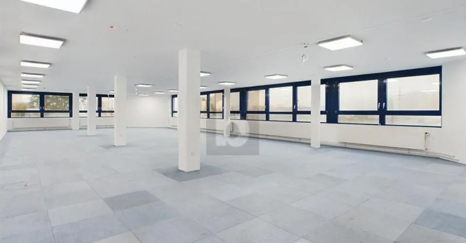 VON EINZEL- BIS GROSSRAUMBÜRO (200-400-800 M2)