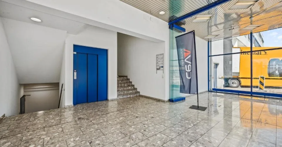 Espace de bureau spacieux dans un emplacement central
