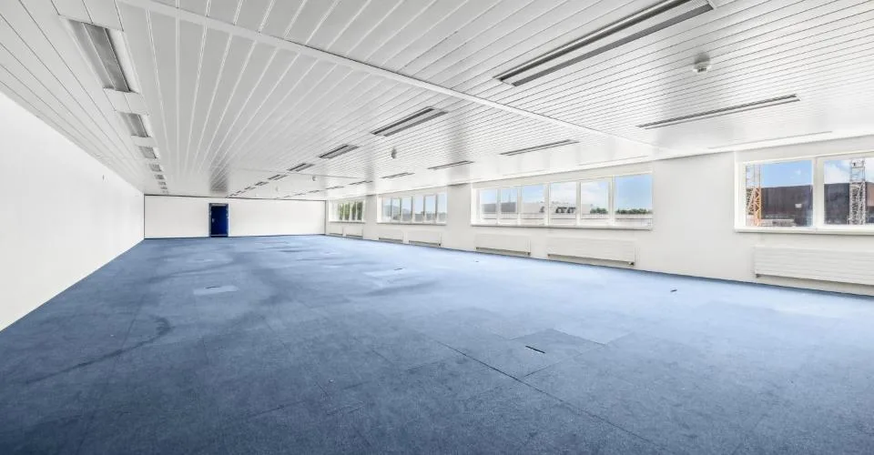 Espace de bureau spacieux dans un emplacement central