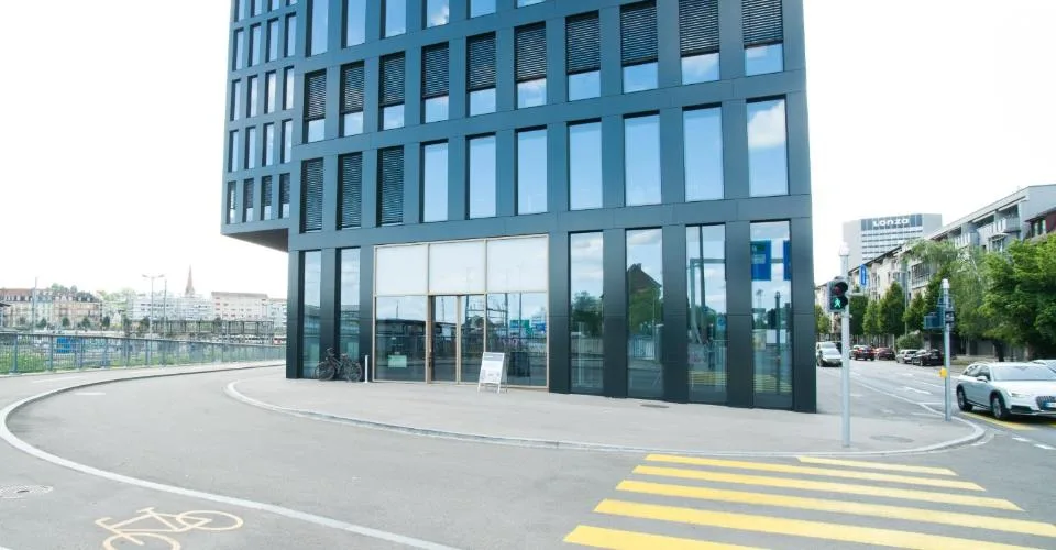 Büroräume für 5 in Spaces Grosspeter Tower