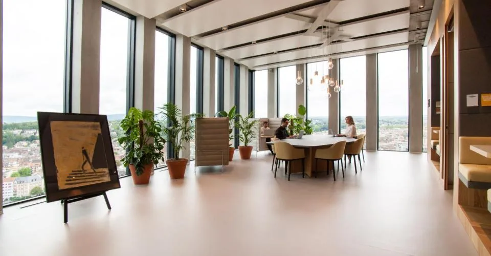 Büroräume für 5 in Spaces Grosspeter Tower