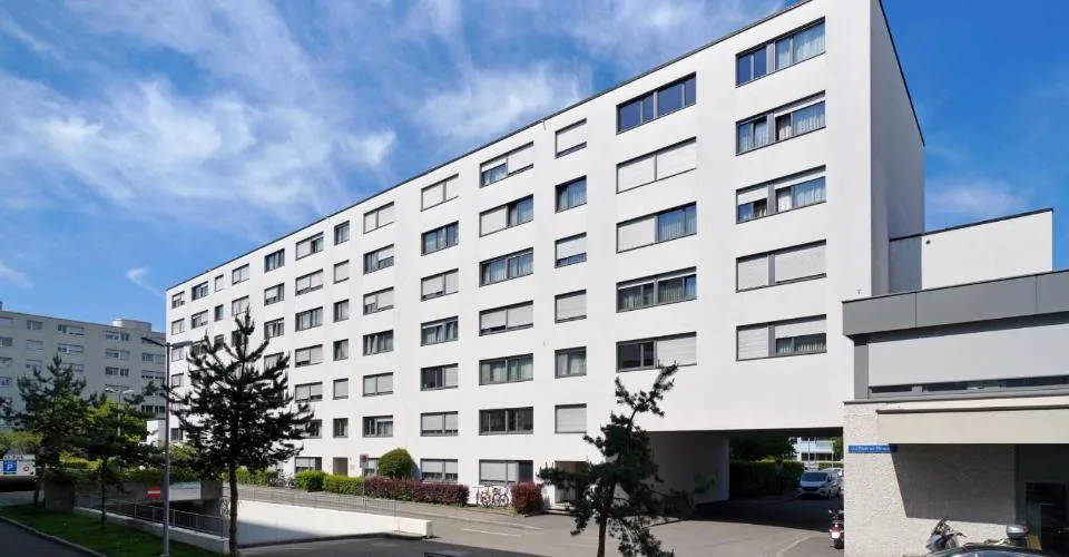 Cabinet, thérapie ou bureau dans le quartier branché de Gundeldingen, à Bâle – 187 m²