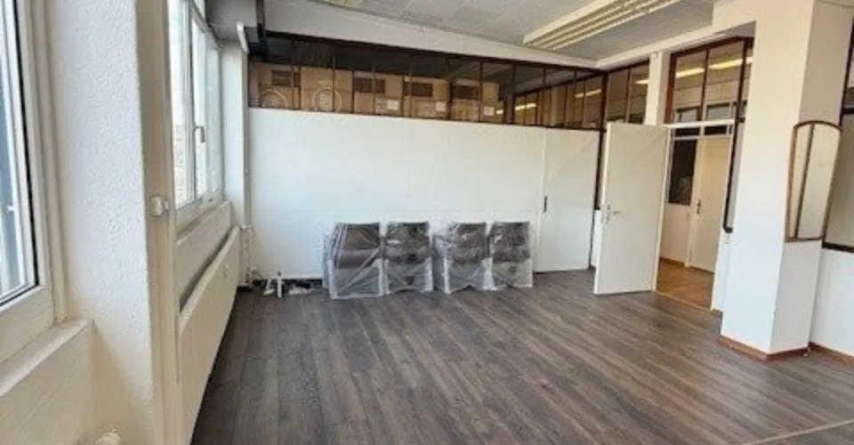 Espaces de bureaux à louer près de Dreispitz.