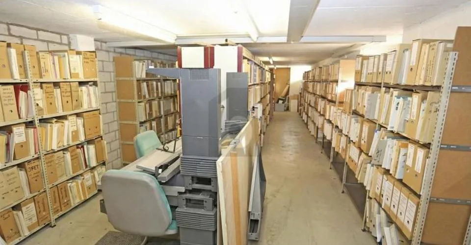 ARBEITSFLÄCHE AN ZENTRALER LAGE